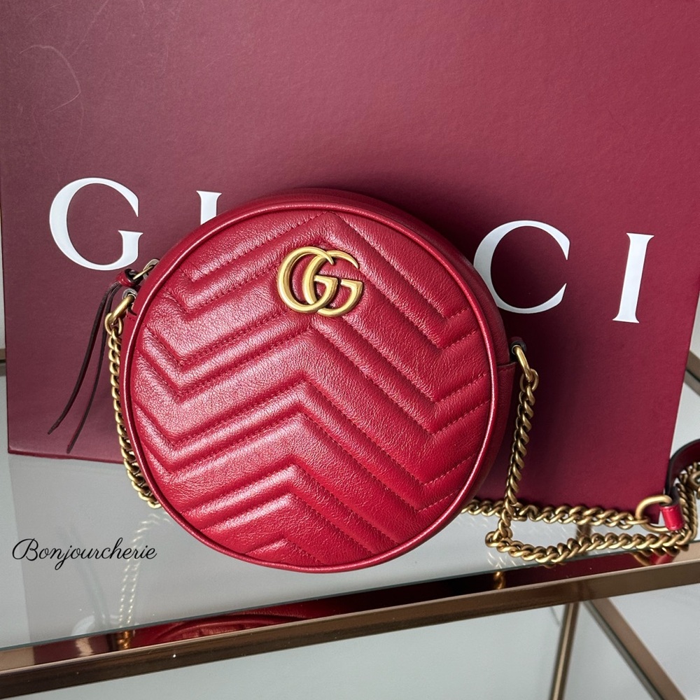 Athentic Gucci Red Quilted crossbody